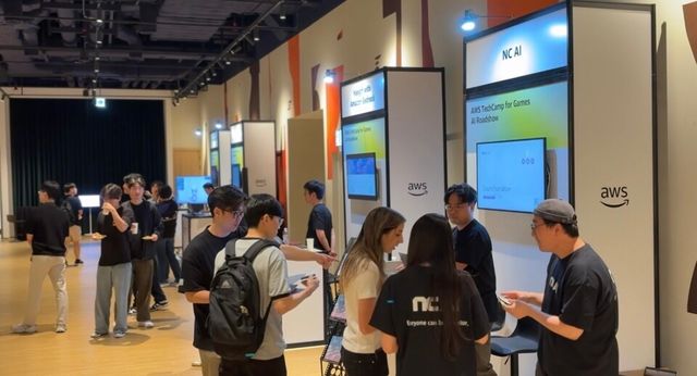 ©AP신문(AP뉴스)/이미지 제공 = NC AI ▲NC AI는 6월 11일 판교 그래비티 호텔에서 열린 ‘AWS for Games AI Roadshow’에 참가해 게임 산업의 미래를 이끌 최신 AI 기술과 실전 적용 사례를 대거 공개했다. 사진은 NC AI 행사 부스
