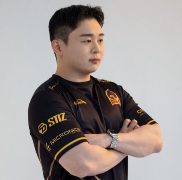 ©AP신문(AP뉴스)/ 이미지 제공 = 다나와 이스포츠 ▲'레클로' 강민준 감독.(다나와 이스포츠 코치 당시 모습)