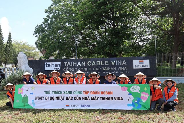 ©AP신문(AP뉴스)/이미지 제공 = 호반그룹 ▲호반그룹이 세계 환경의 날을 맞아 ‘그린챌린지’ 캠페인을 진행했다. 대한전선 베트남 생산법인 ‘대한비나(Taihan Cable Vina)’ 직원들도 현지 공장 인근에서 플로깅을 실시했다.