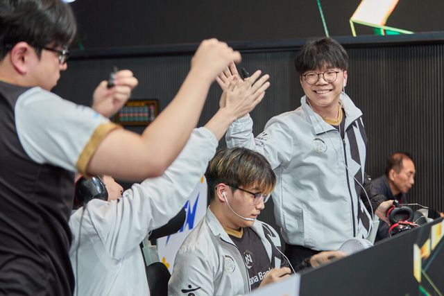 ©AP신문(AP뉴스)/이미지 제공 = 한국e스포츠협회 ▲FN 세종 펍지 모바일 팀 선수단.