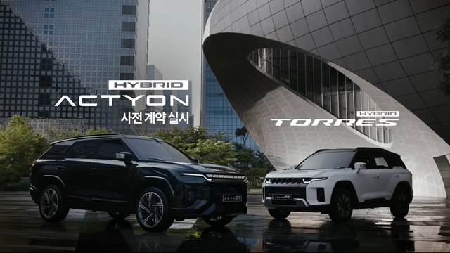 [AP신문 광고평론 No.1299] KGM의 하이브리드 모빌리티.(좌) 액티언 (우) 토레스. 사진 KGM 유튜브 캡처ⓒAP신문(AP뉴스)