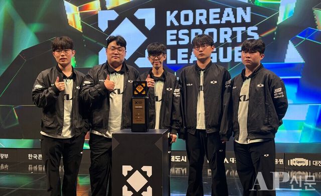 ©AP신문(AP뉴스)/박수연 기자 = ▲디플러스 기아는 31일 대전 이스포츠 경기장에서 열린 '2025 KEL' 본선 2일 차 경기에서 최종 합계 173점(89킬)으로 우승을 차지했다.&nbsp;