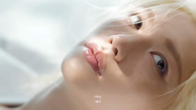 [AP신문 광고평론 No.1341]&nbsp; ​​​​​​​피부 본연의 광채를 화자로 삼아 내레이션을 진행한다. 사진 헤라 유튜브 캡처ⓒAP신문(AP뉴스)