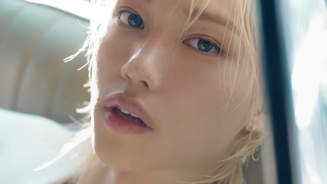 [AP신문 광고평론 No.1341]&nbsp; 헤라가 그룹 '스트레이 키즈'의 멤버 '필릭스'를 새로운 모델로 발탁했다. 사진 헤라 유튜브 캡처ⓒAP신문(AP뉴스)