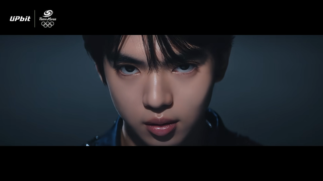 [AP신문 광고평론 No.1481]&nbsp; ​​​​​​​빙상 위에서 잠프를 앞둔 차준환 선수. 사진 업비트 유튜브 캡처ⓒAP신문(AP뉴스)