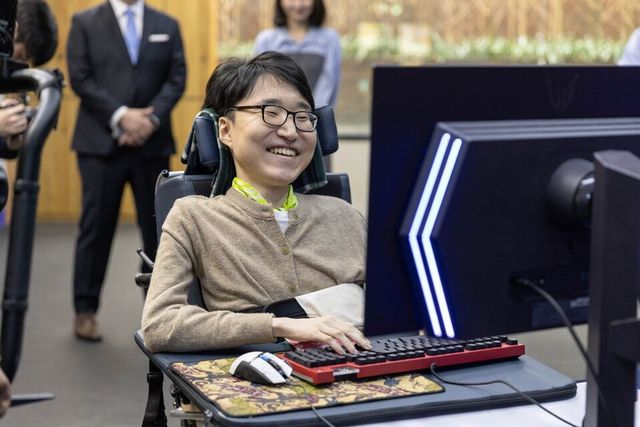 ©AP신문(AP뉴스)/이미지 제공 = 쿠팡 ▲친선 경기를 진행 중인 쿠팡 e스포츠팀 김규민 선수