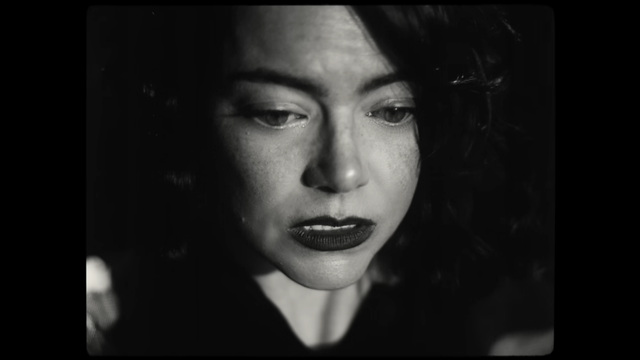 [AP신문 광고평론 No.1493]&nbsp; ​​​​​​​도메인을 얻지 못해 실망하는 엠마 스톤. 사진 Squarespace 유튜브 캡처ⓒAP신문(AP뉴스)