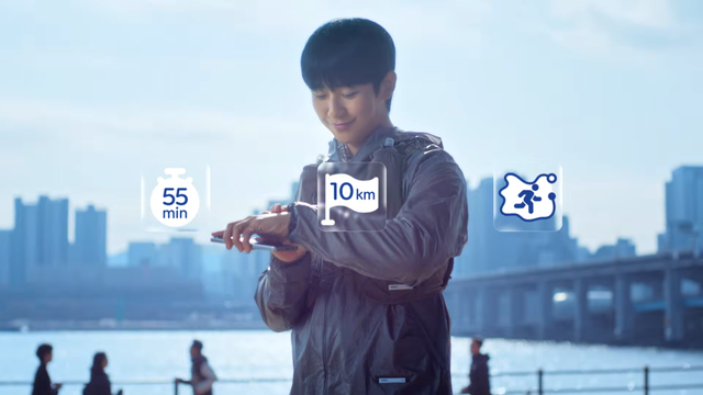 [AP신문 광고평론 No.1517]&nbsp; ​​​​​​​러닝하기 전 목표를 세우는 정해인. 사진 교보생명 유튜브 캡처ⓒAP신문(AP뉴스)