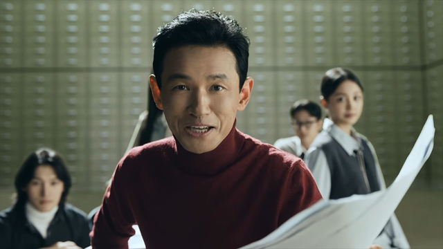 [AP신문 광고평론 No.1523] ​​​​​​​오케스트라 지휘자 콘셉트를 활용했다. 사진 한컴TV 유튜브 캡처ⓒAP신문(AP뉴스)