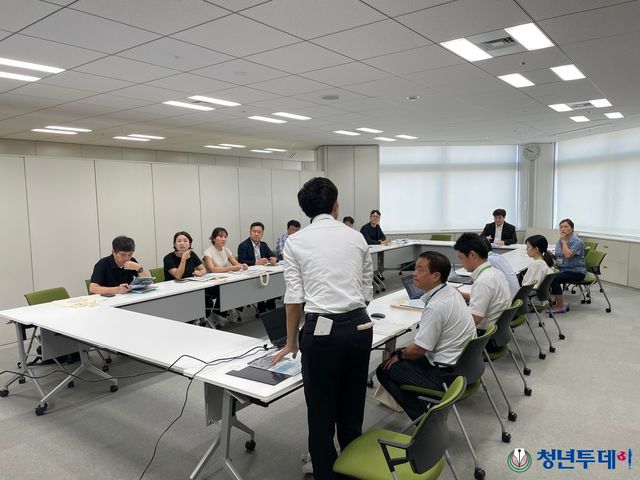 SH 직원들이 도쿄도청(하수도국)을 방문하여 물재생센터 복합개발 사례 등을 청취하고 있다.사진=SH