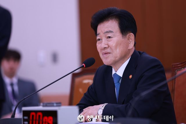 답변하는 정동영통일부장관.2026.05.20[사진=국회 김원혁 기자]