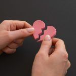 회피형 남자친구 재회 접근 전략에 대해 다루어 봅니다. 쿨타임을 가져야 하는 이유에 대한 심리적 설명