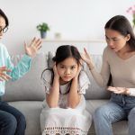 가족 내 가스라이팅 인식하고 대처하는 방법에 대해