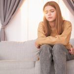 도덕화(Moralization)는 윤리적이지 않은 행동에서 자신의 스트레스를 저항하고자 나타나는 방어기제 입니다.