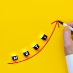 최근 급 부상한 MBTI 연애, 인간 관계를 설명하려는 심리학적 이유와 혈액형 신화의 유사성을 탐구 합니다.