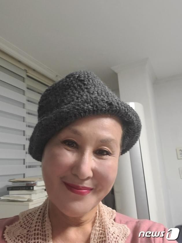 전여옥 전 새누리당(국민의힘 전신) 의원은 대장암 4기 투병 중인 사실을 공개하자 격려는 커녕 '불인두로 지지는 고문을 하겠다'는 등 악플을 단 이들이 있었다며 모두 법의 심판을 받도록 하겠다고 밝혔다. (SNS 갈무리) ⓒ 뉴스1