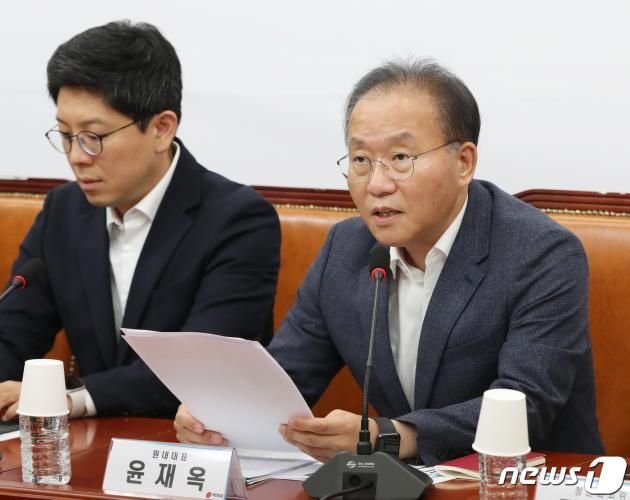 윤재옥 국민의힘 원내대표가 31일 오전 서울 여의도 국회에서 열린 최고위원회의에서 발언을 하고 있다. 2023.7.31/뉴스1 ⓒ News1 송원영 기자