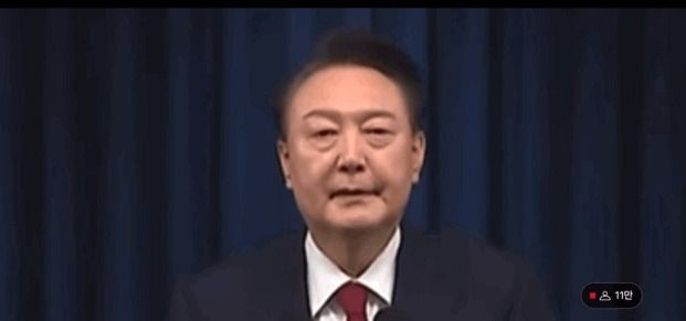 윤석열 대통령이 7일 서울 용산 대통령실 청사에서 계엄 선포 관련 대국민 담화를 하고 있다. (KTV 캡처) 2024.12.7/뉴스1