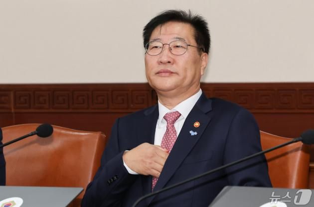 박성재 법무부 장관이 14일 서울 종로구 정부서울청사에서 열린 국무회의에 참석하고 있다. 2024.5.14/뉴스1 ⓒ News1 허경 기자