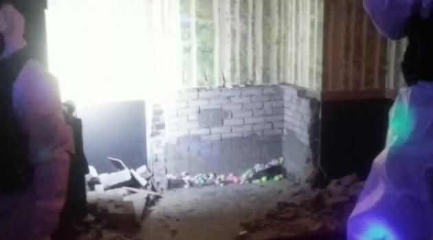 시신이 암매장돼 있던 단란주점 벽. (성남수정경찰서 제공)