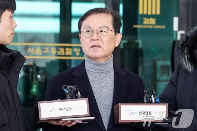 윤석열 대통령의 법률대리인 윤갑근 변호사. 2024.12.31/뉴스1 ⓒ News1 민경석 기자