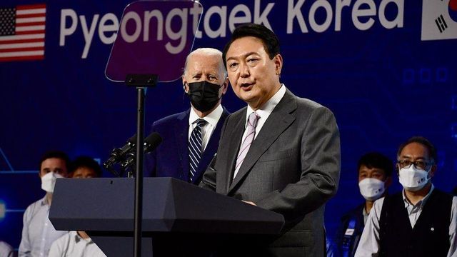 연단에 함께 선 바이든 대통령과 윤 대통령