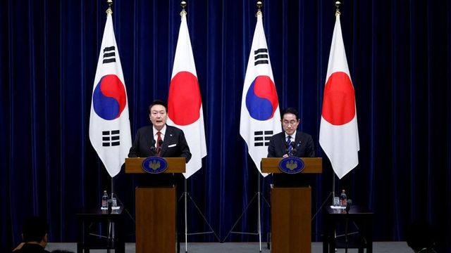 윤석열 한국 대통령과 기시다 후미오 일본 총리