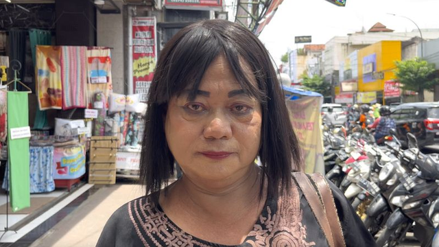 센터에 다니는 리니 칼렝은 족자카르타 거리에서 유명하다