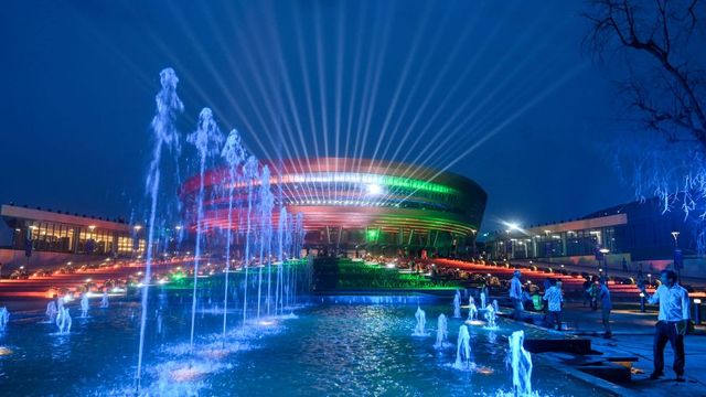 뉴델리에 새로 지어진 장소에서 정상회의가 열린다