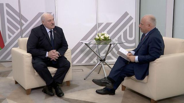 루카셴코 벨라루스 대통령과 스티브 로젠버그 BBC 러시아어 뉴스 에디터