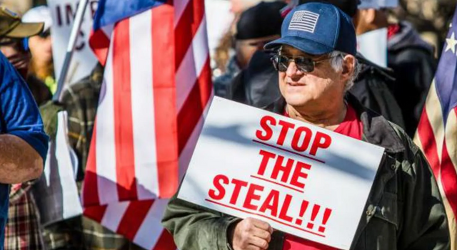 온라인에서 미국 대선 관련 거짓 주장이 확산하고 있다