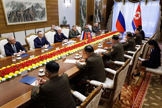평양에서 열린 노광철 북한 국방상과 벨로우소프 장관 간 회담
