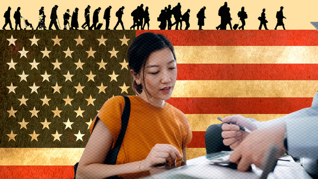 이주민들이 이동하는 모습과 미국 국기 그래픽