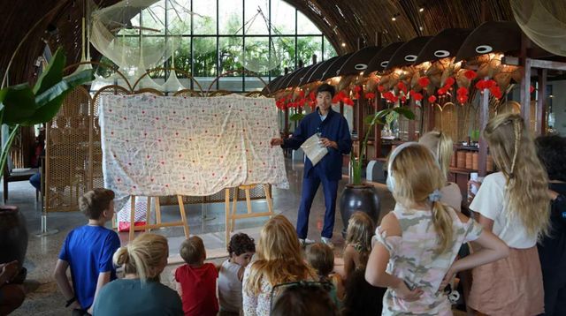 문화 체험에 참여한 가족들 