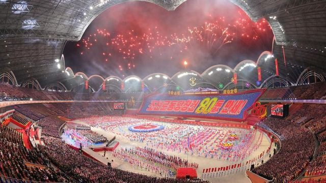 북한 노동당 창건 80주년을 하루 앞둔 지난 9일 저녁 평양 5월1일경기장에서 경축대회가 열렸다
