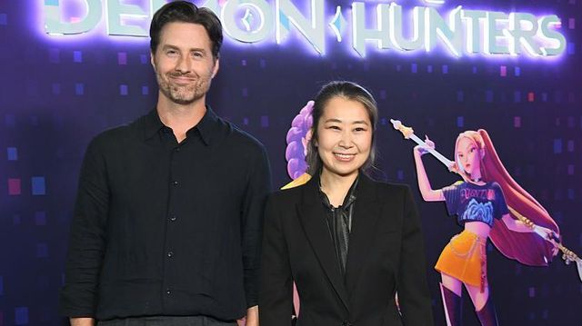 크리스 아펠한스, 매기 강 감독