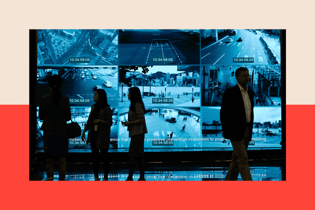 은행에 설치된 CCTV 카메라