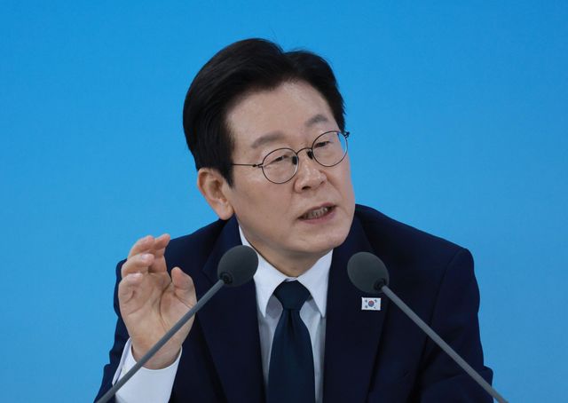 야당은 검찰의 대장동 항소 포기 배후에 이재명 대통령이 있다고 주장했다