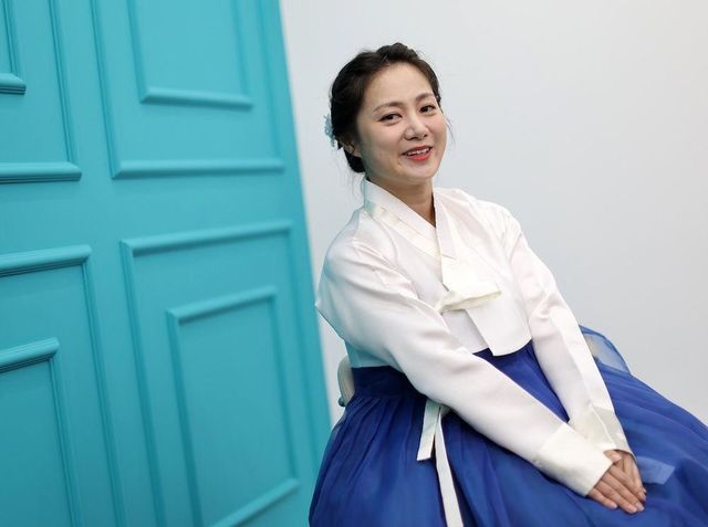한복을 입고 있는 박나래