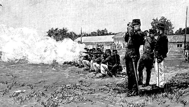 사형 집행을 하는 총살 집행대