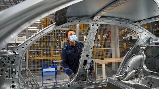 멕시코 BMW 공장의 여성 노동자 