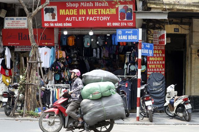 베트남 하노이 소재 ‘메이드 인 베트남’이라는 간판을 단 상점의 모습