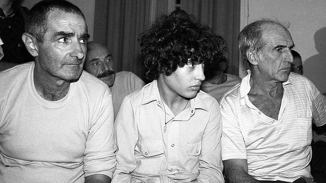 1985년 3월 몬테비데오에서 석방되는 전 국민해방운동(MLN-T, 투파마로스) 게릴라 조직의 구성원이었던 호세 무히카(왼쪽), 마우리시오 로센코프(오른쪽), 아돌포 바센 주니어