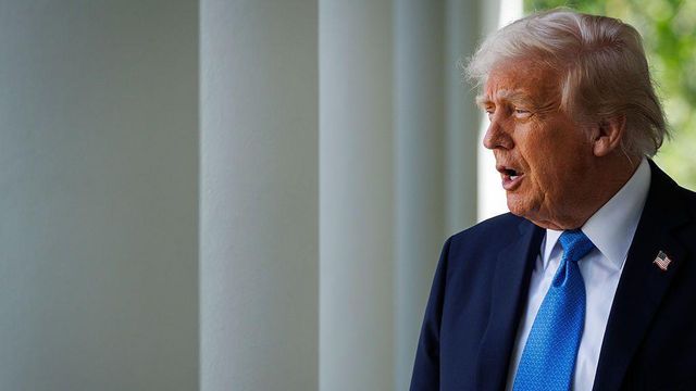 지난 19일 백악관 로즈가든에서 열린 ‘테이크 잇 다운 법’ 서명식에 참석한 트럼프 대통령의 모습