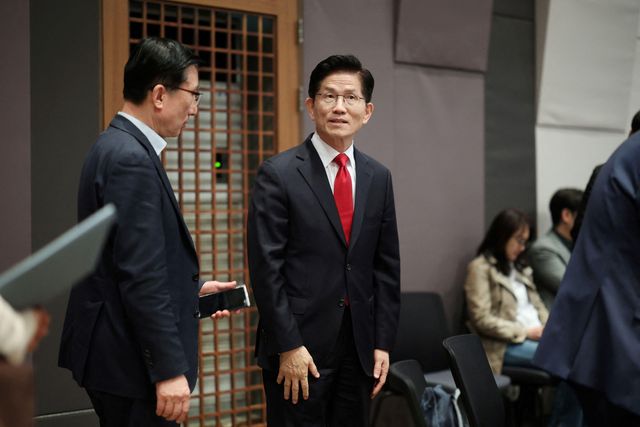 김문수 후보는 8일 오전 "정당한 후보를 끌어내리려는 작업"이라며 단일화 거부를 선언했다