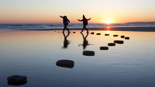 규칙적으로 걷는 것은 보행 속도를 높이는 데 도움이 된다 