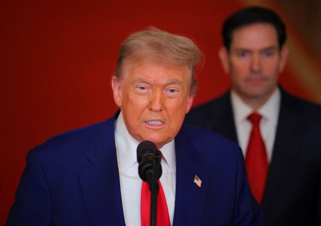 대국민 연설 중인 도널드 트럼프 대통령