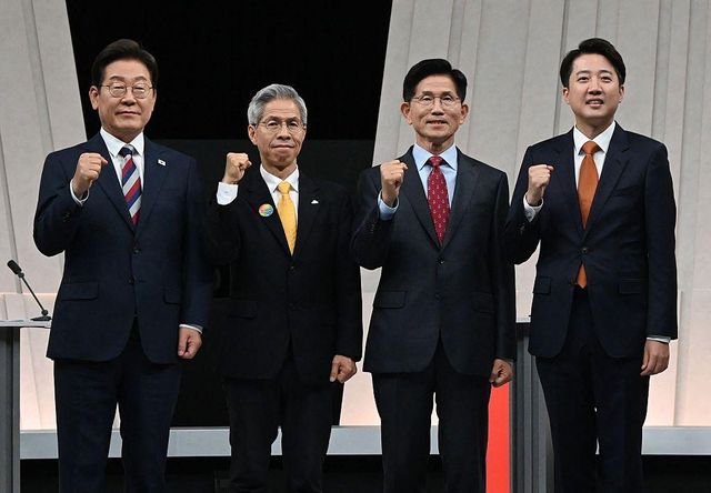 대선 후보 TV토론 직후 후보들의 사진