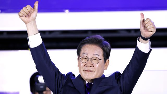 대통령 선거 투표가 마감된 후 지난 4일 국회에서 열린 행사에 모습을 드러낸 이재명 후보