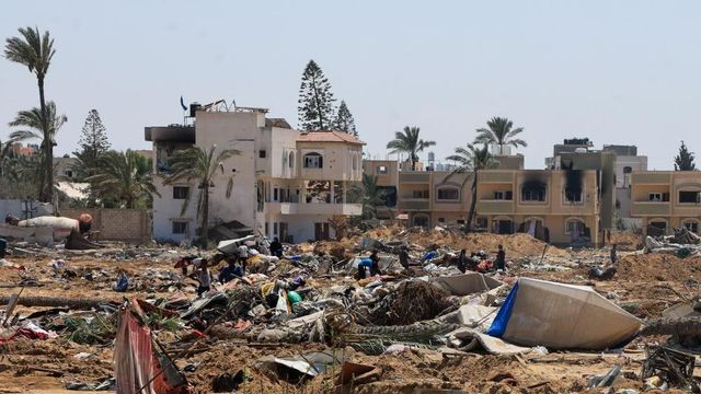 데이르 알-발라의 무너진 건물들